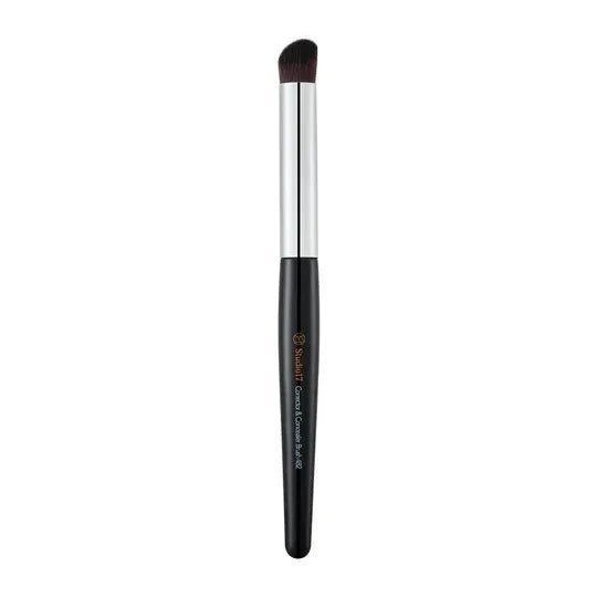 images_2FStudio17_2F8809724701192_2Flarge_2FCorrector_26Concealer-Brush_20482.jpg