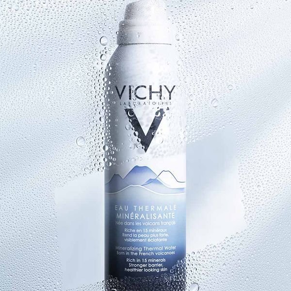 vichy-eau-thermale-mineralisante-spray-tous-types-de-peaux-150ml-2_optimized.jpg vichy-eau-thermale-mineralisante-spray-tous-types-de-peaux-150ml-2_optimized.jpg